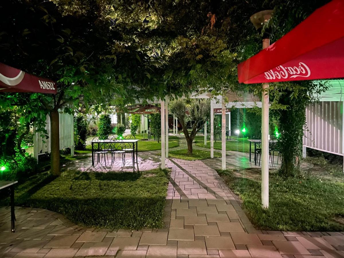 Kompleksi Kenaqesia Rubjeke Exterior foto