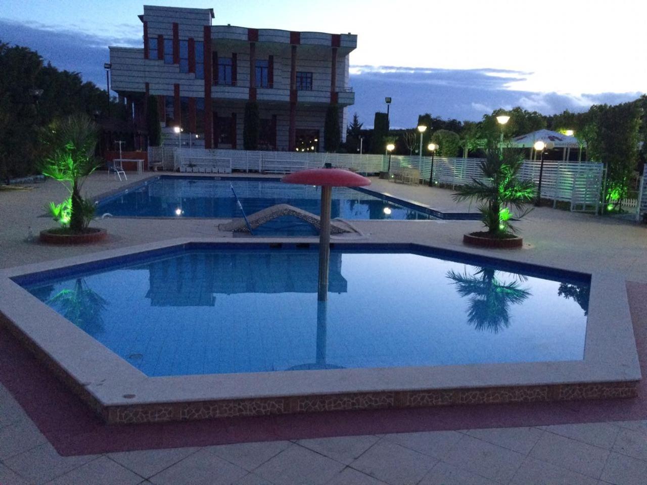 Kompleksi Kenaqesia Rubjeke Exterior foto